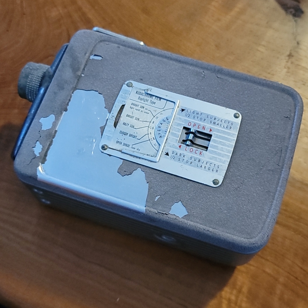 Kodak Brownie 8mm Film Camera, vintage - Picture 2 of 5